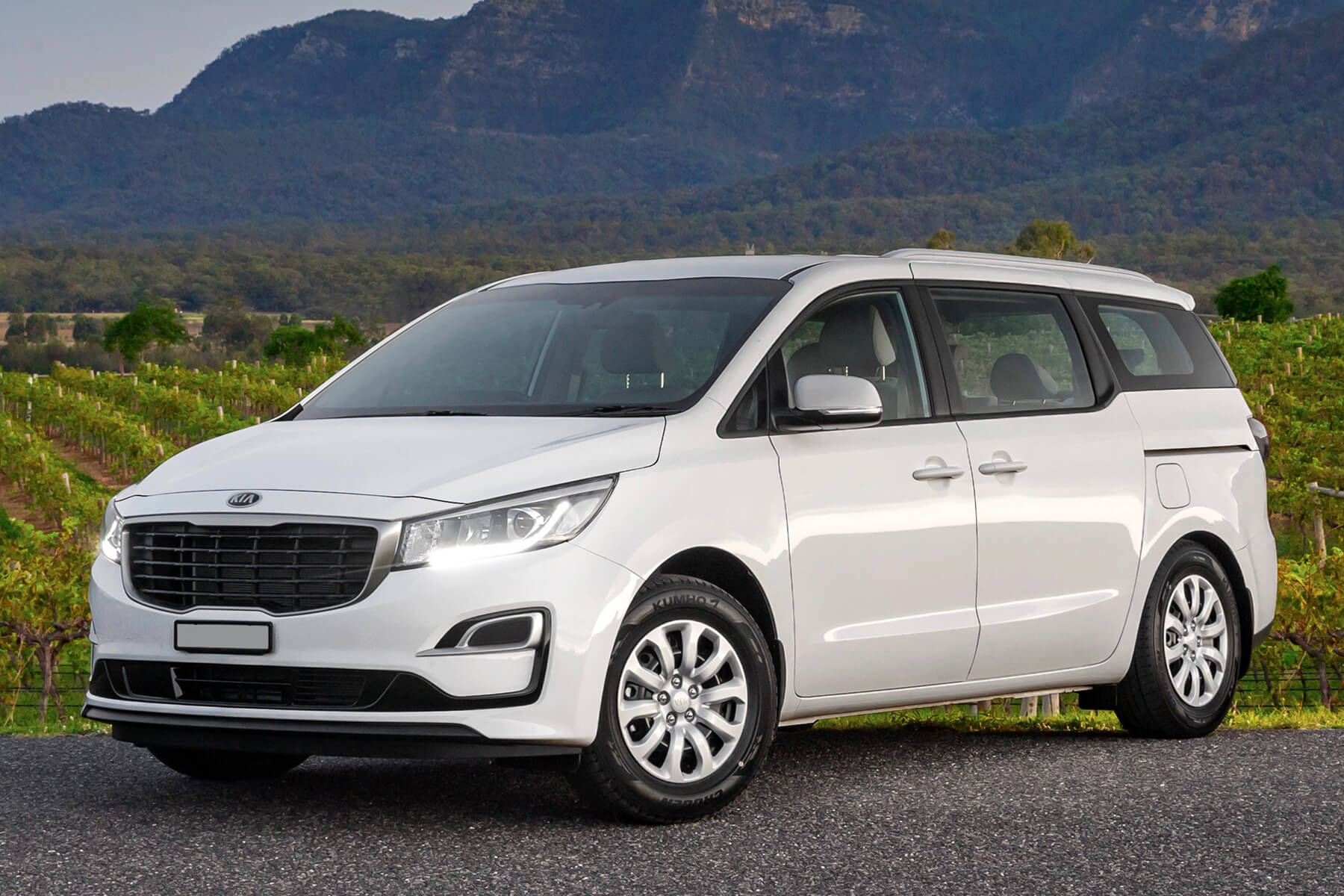 Kia Carnival 1